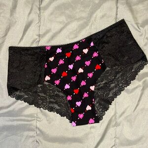 Victorias Secret No-Show Cheeky Panty Underwear Hipster Black Lace Hearts NWT